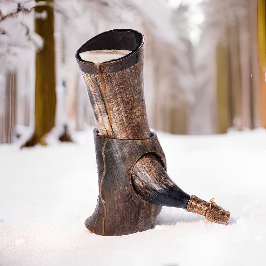 Curved Drinking Horn Bundle with Stand & Holster