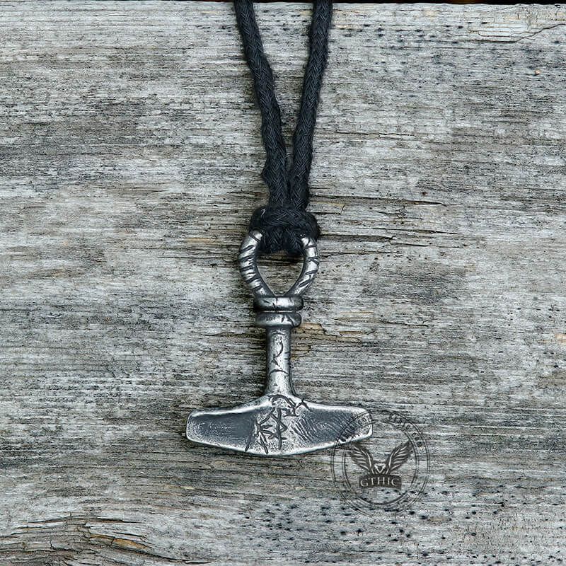 Retro Thor's Hammer Stainless Steel Viking Pendant
